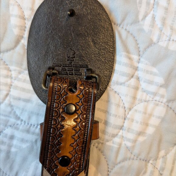 Vintage Men`s Award Design Medals Leather belt with solid brass Racoon buckle 32 - Picture 5 of 15